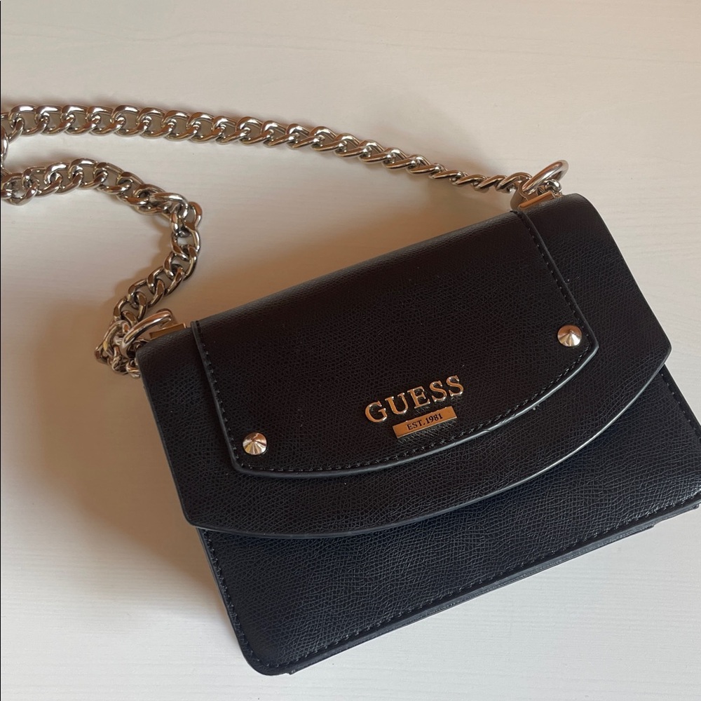 GUESS Black Crossbody Bag with Chain Strap